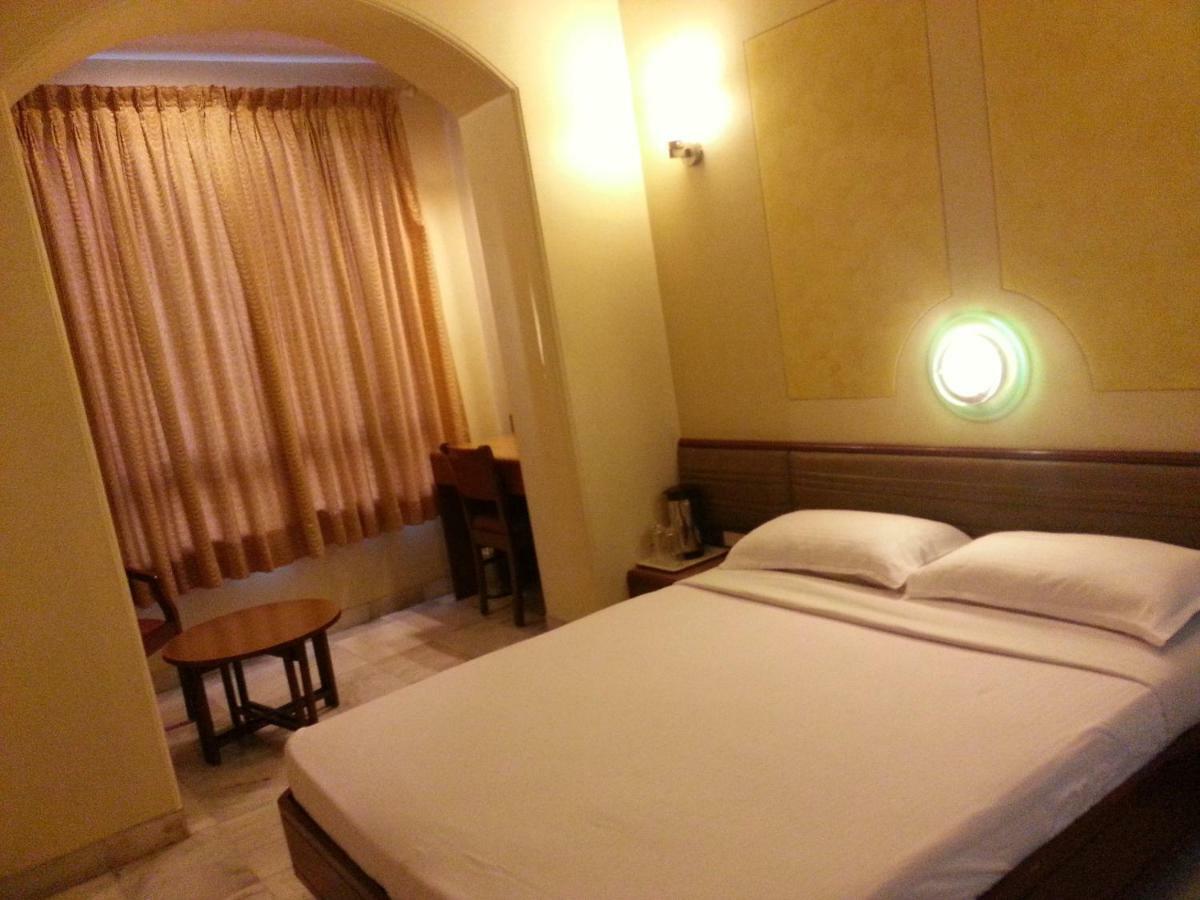 Hotel Ashray International, Sion - Near Bkc